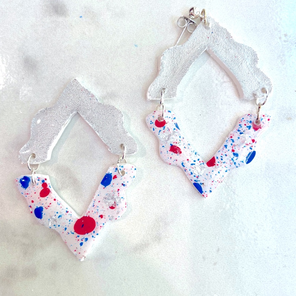 Forth of July Dangly Earrings red white and blue